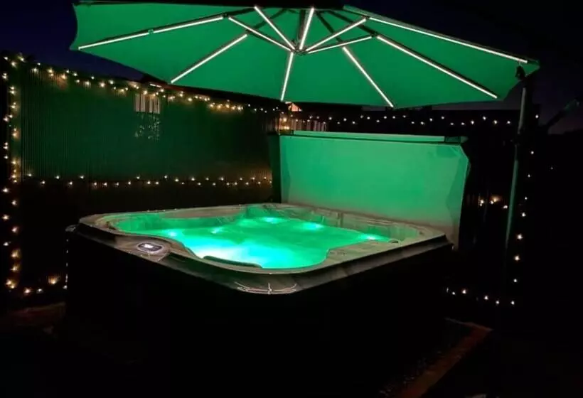 Stunning 3 Bed Cottage In Lowestoft