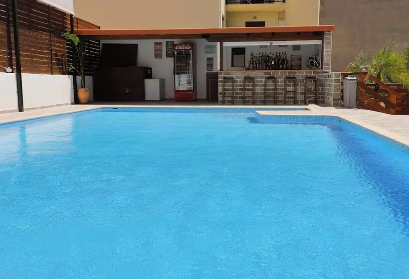 Antiko Hotel & Apartments