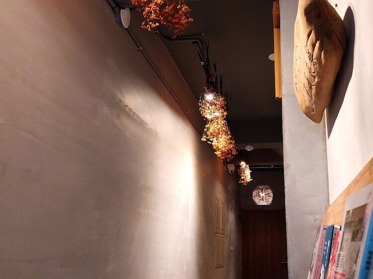 تختخواب و صبحانه Yile Yile