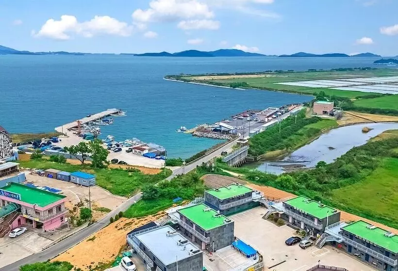 Ganghwa The Starspa Pension