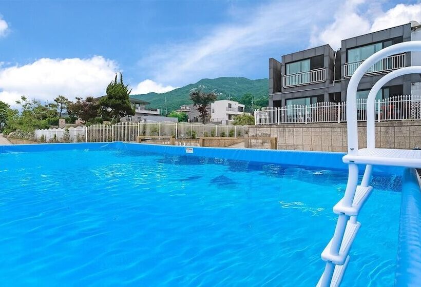 Ganghwa The Starspa Pension