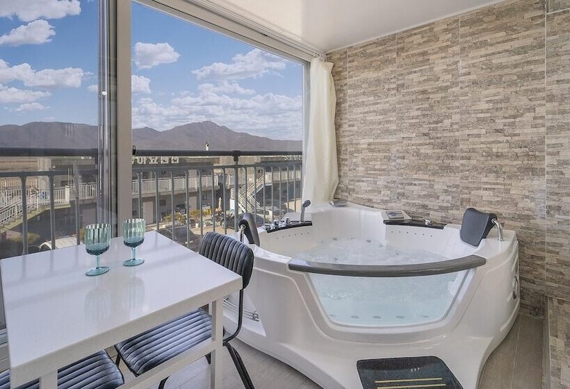 Ganghwa The Starspa Pension