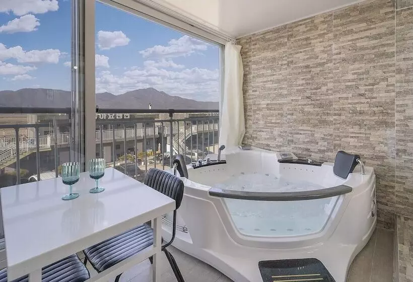 Ganghwa The Starspa Pension