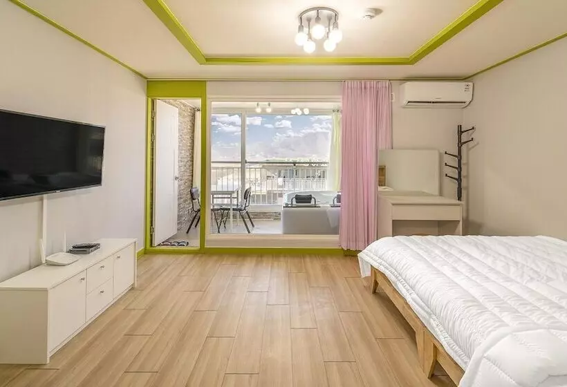 Ganghwa The Starspa Pension