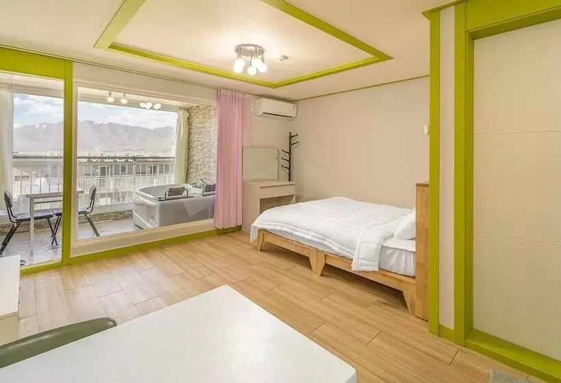 Ganghwa The Starspa Pension