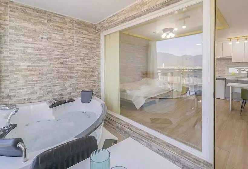 Ganghwa The Starspa Pension