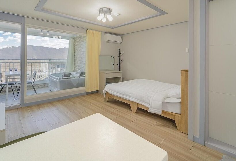 Ganghwa The Starspa Pension