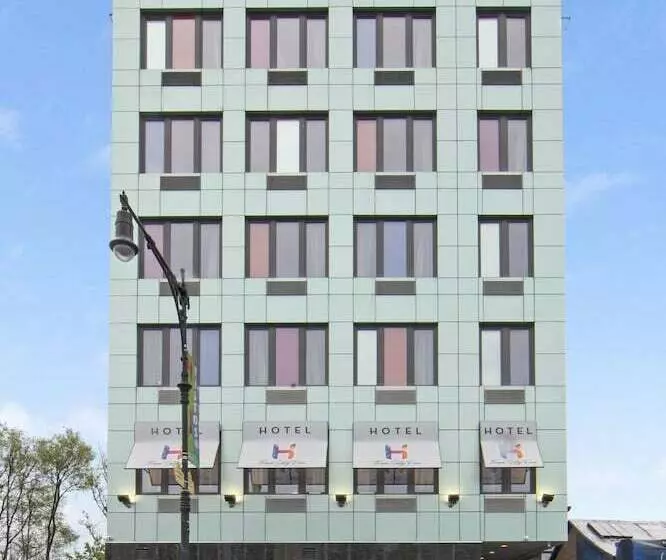 Hotelli 365 Bronx