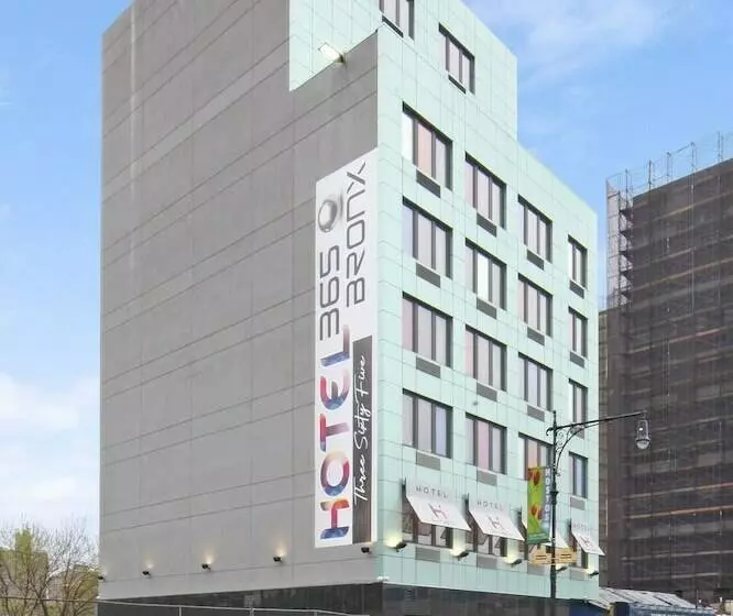 Hotelli 365 Bronx
