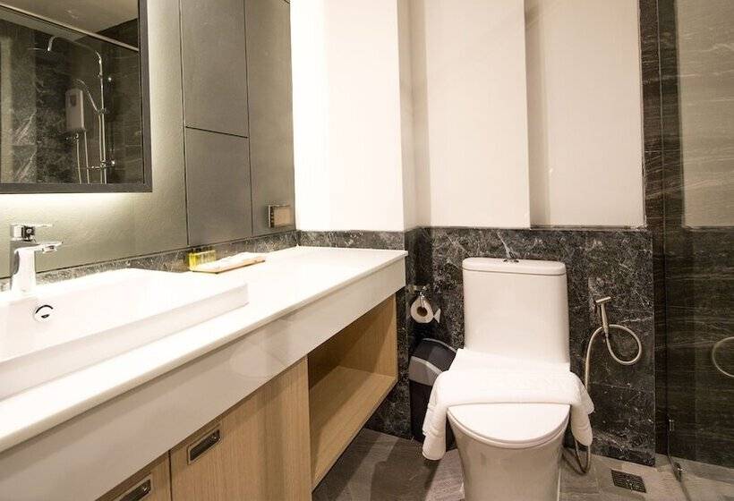 هتل B2 Krabi Ao Nang Premier Resort