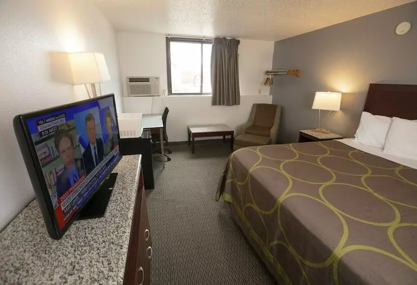 Hotelli Bison Inn And Suites