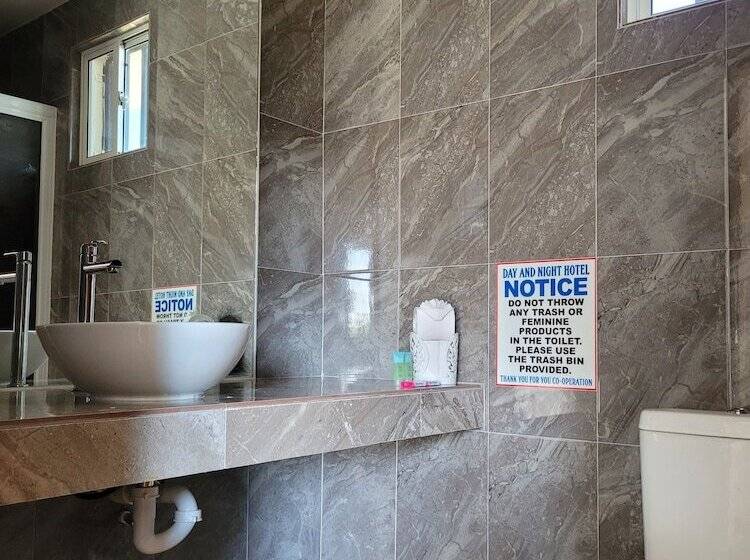 ホテル Day & Night