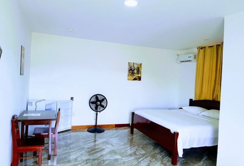 ホテル Day & Night