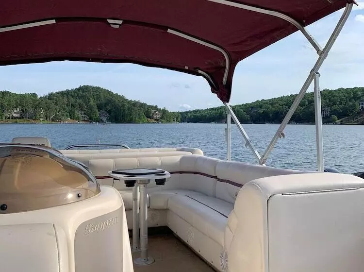 Hotelli Destination Resort