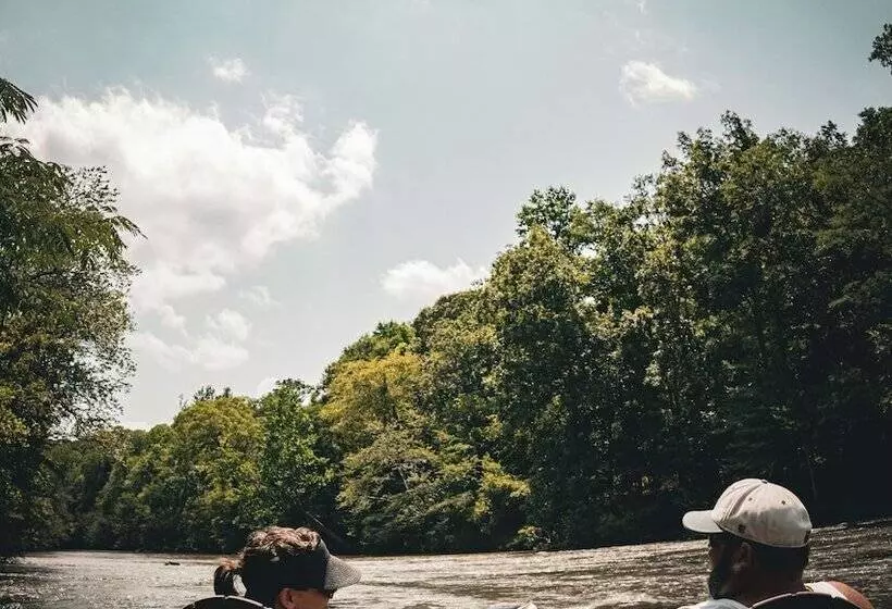 Hotelli Destination Resort