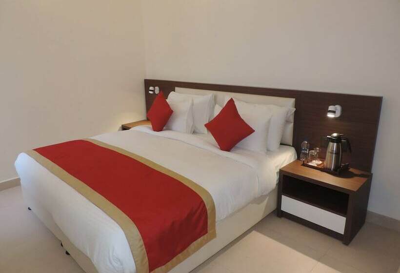 Hotel Goroomgo Delhi Heart Bhawali