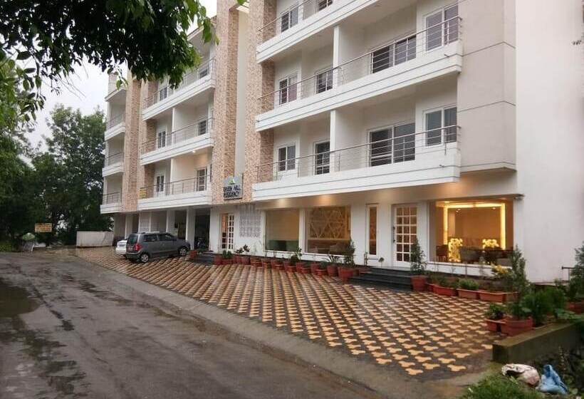 Hotel Goroomgo Delhi Heart Bhawali