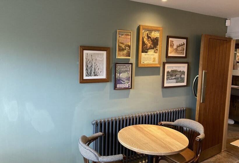 בית מלון כפרי Old Swan