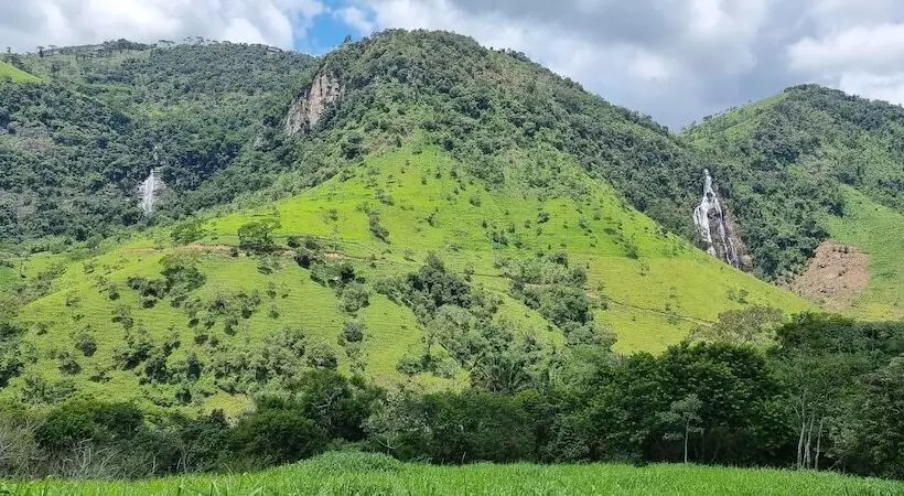Hotelli Pousada & Parada Olhos D água