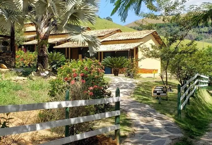 Hotelli Pousada & Parada Olhos D água