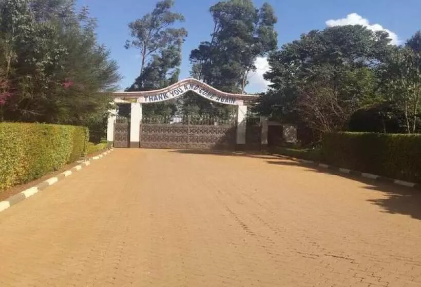 هتل Queens Garden