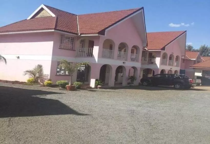 هتل Queens Garden