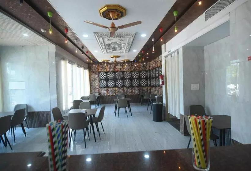 ホテル R Empire Dvanagere