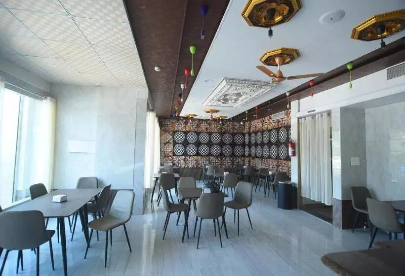 ホテル R Empire Dvanagere