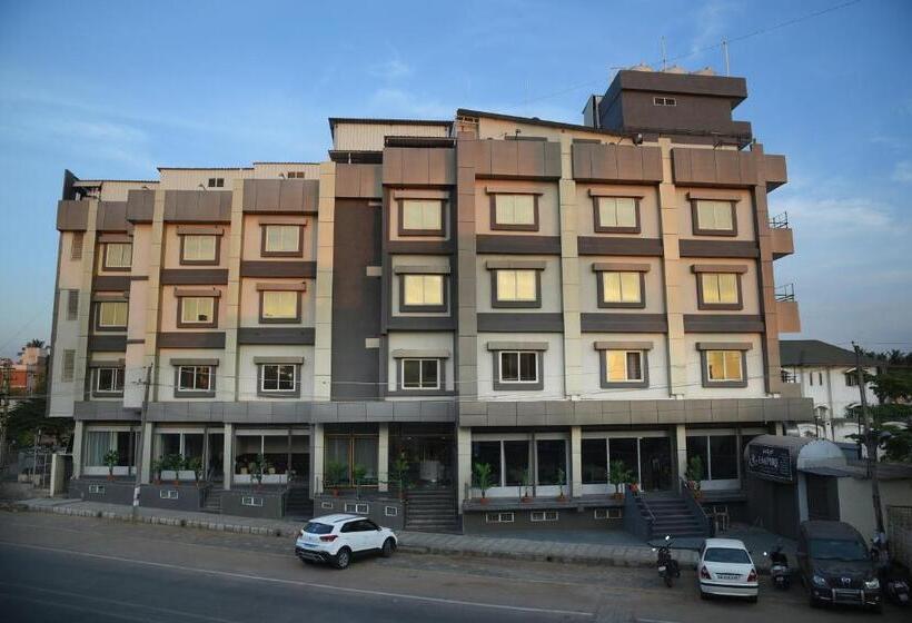 فندق R Empire Dvanagere