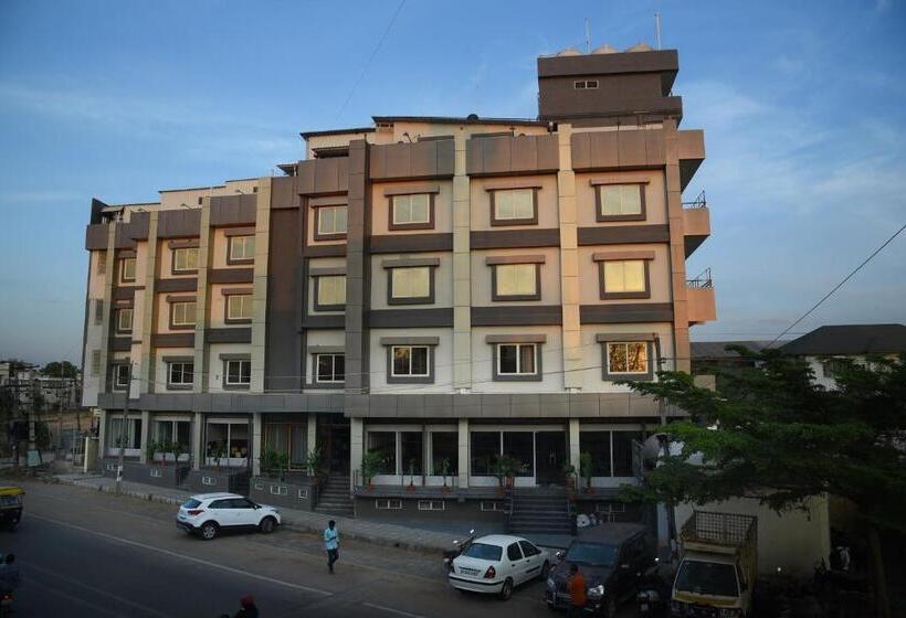 فندق R Empire Dvanagere