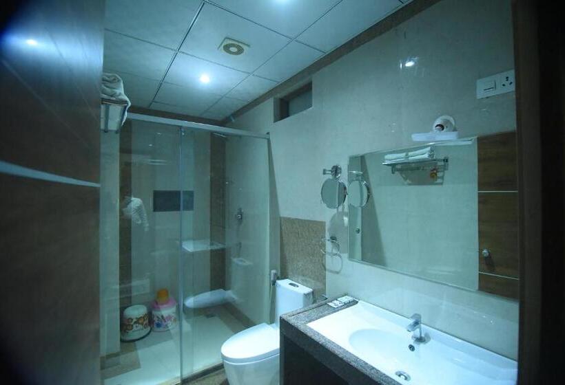 فندق R Empire Dvanagere