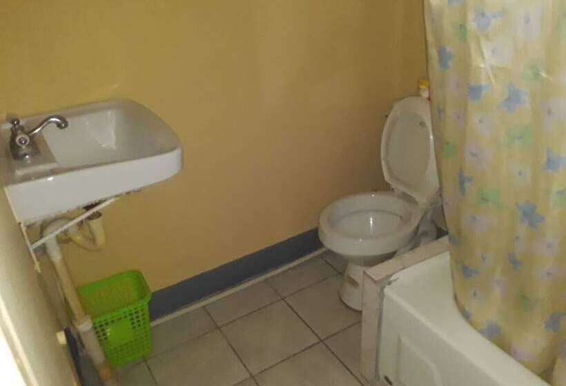 هتل Royal Savanna Inn