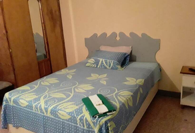 هتل Royal Savanna Inn