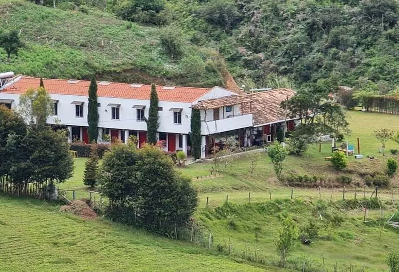 Maaseutuhotelli Hostería Brisas Del Río