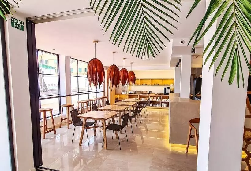 Hotelli S´estancia Suites