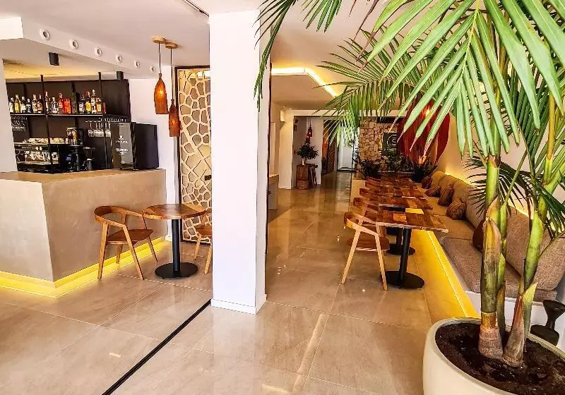 Hotelli S´estancia Suites