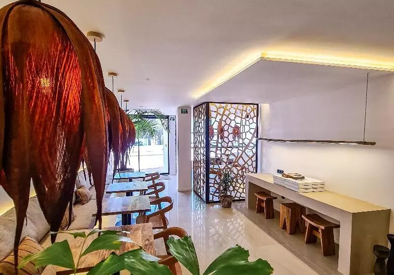 Hotelli S´estancia Suites