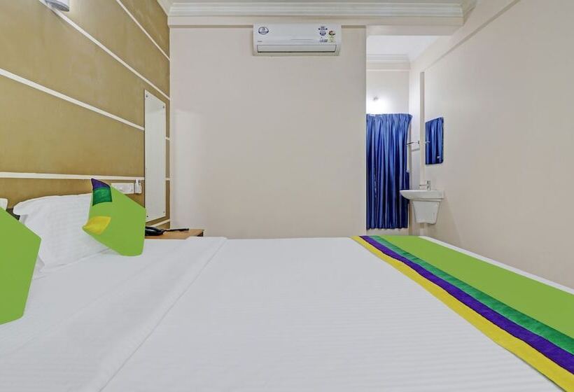 ホテル Treebo Thoduvas Star Plaza Cochin Airport