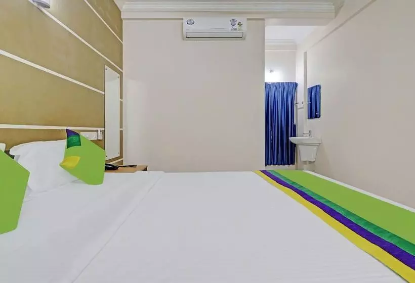 ホテル Treebo Thoduvas Star Plaza Cochin Airport