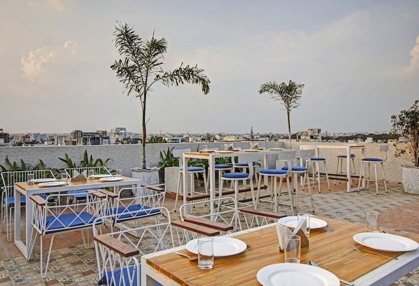 هتل Treebo Premium Median Inn