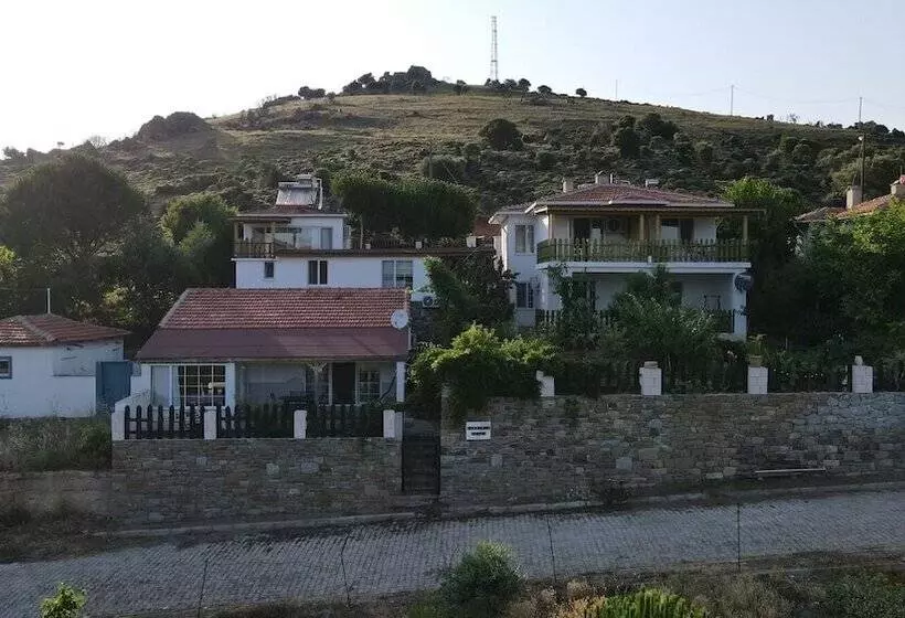 Kahraman Apart
