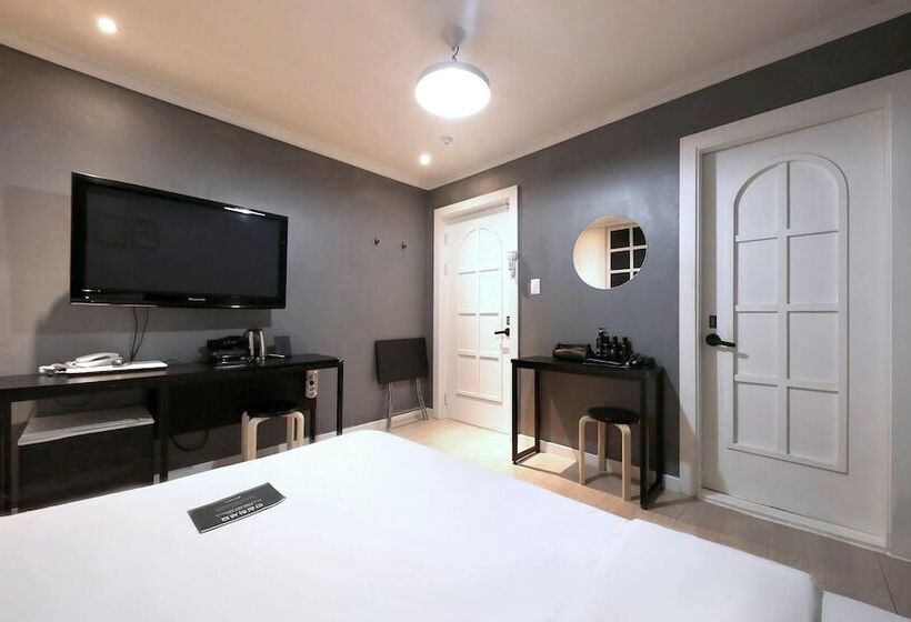 Motel Cheongju Bukmunro Halloween