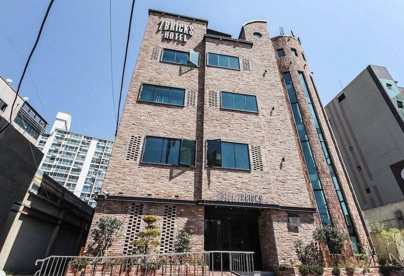 Motel Jinju Seven Brix