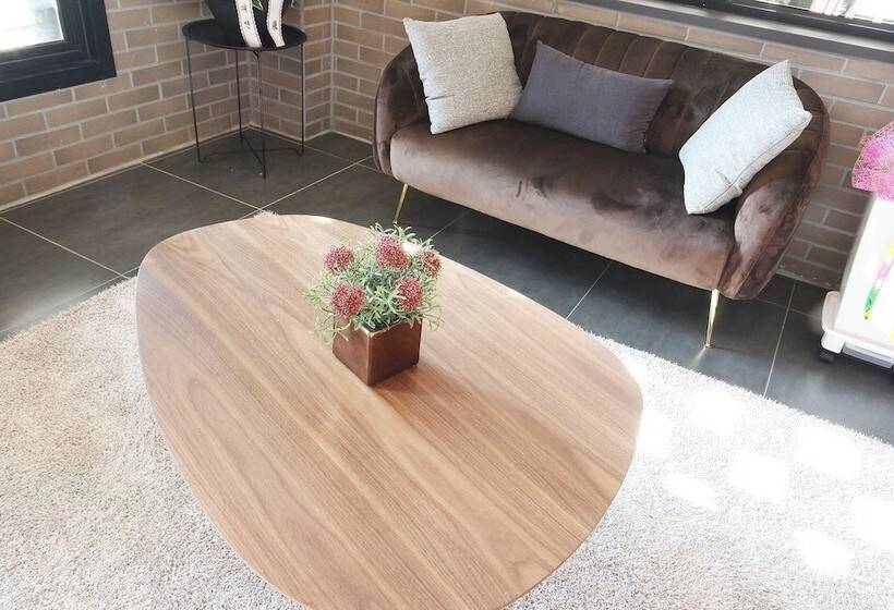 Motel Jinju Seven Brix