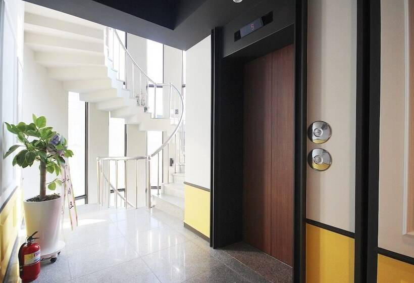 Motel Jinju Seven Brix