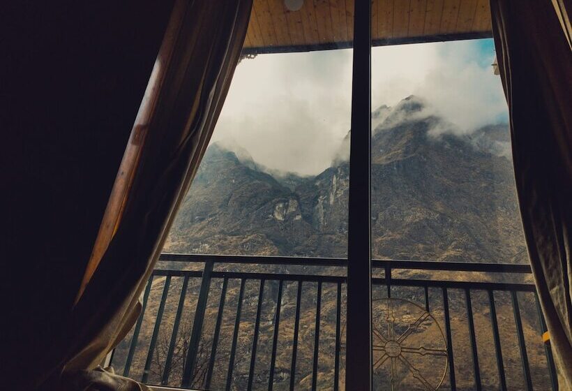 بنسيون Rufina Royal Lachung