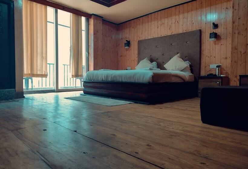 بنسيون Rufina Royal Lachung