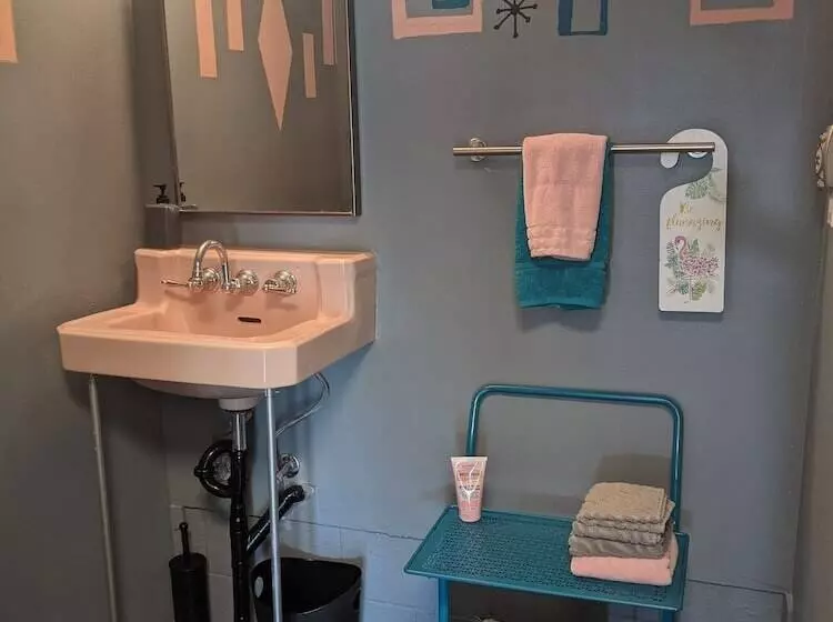 پانسیون Stardust Retreat