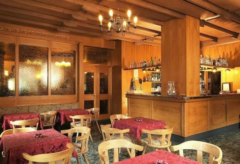 Aamiaismajoitus (B&B) Dolomiti Pinzolo
