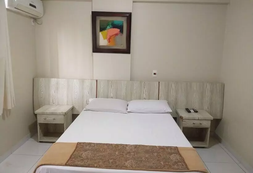 Crystal Plaza Hotel Marista